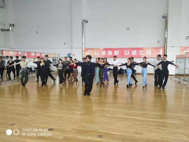 雨燕360体育赛事资讯平台